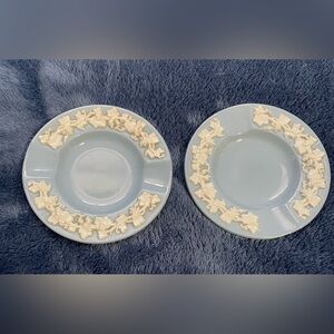 Lot of 2 Wedgwood ashtrays